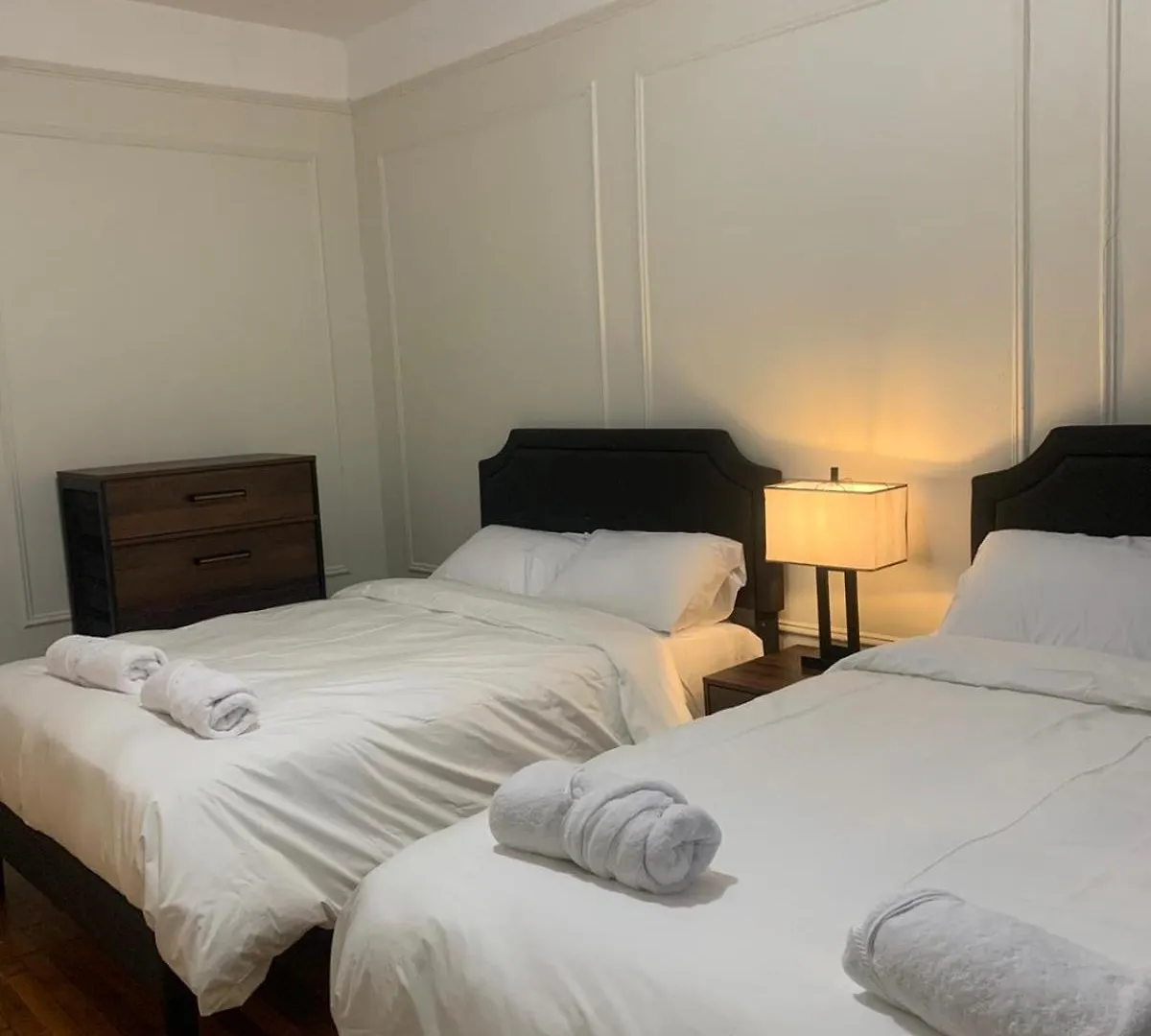 2 Bedroom Apartment D5 New York
