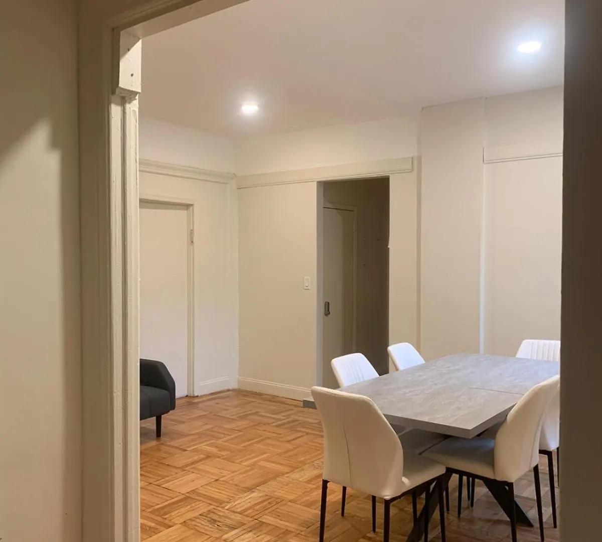 2 Bedroom Apartment D5 New York 0*,